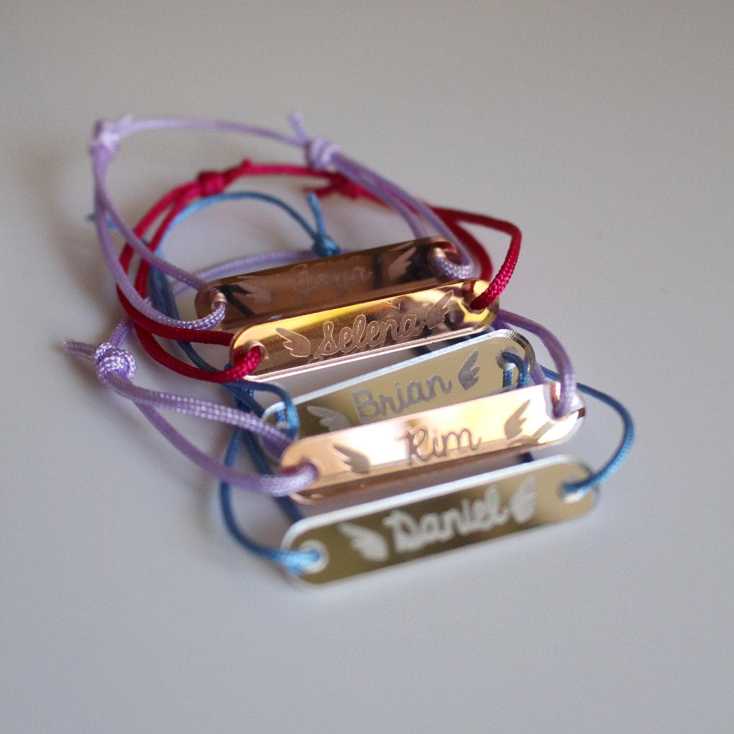 BRACELET