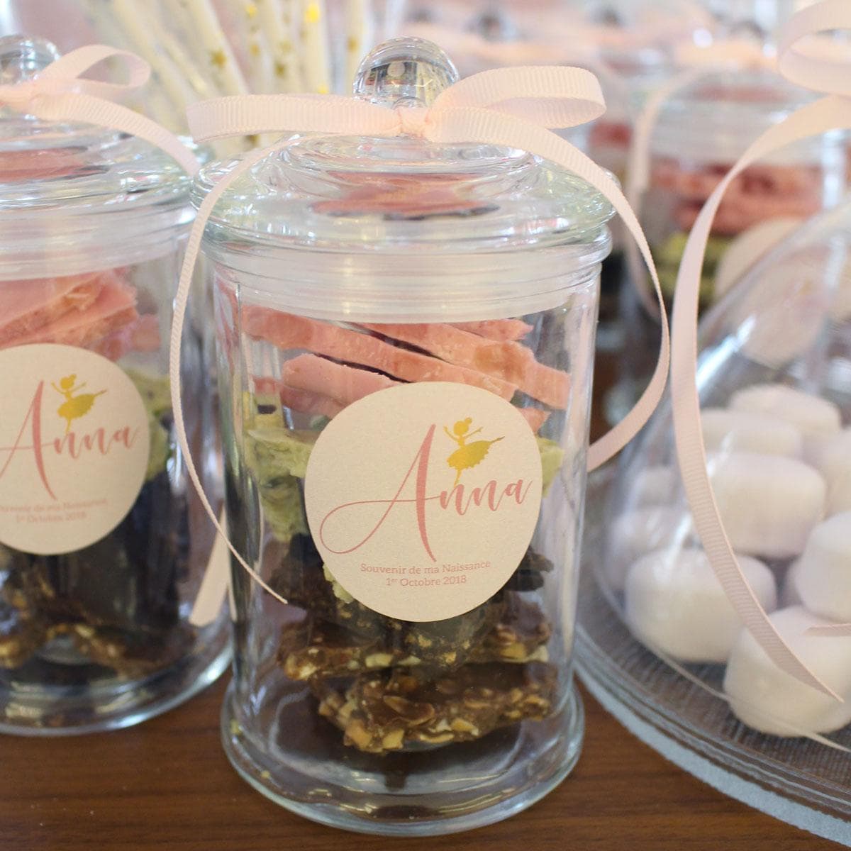 GLASS JAR WITH CHOCOLATE MENDIANTS